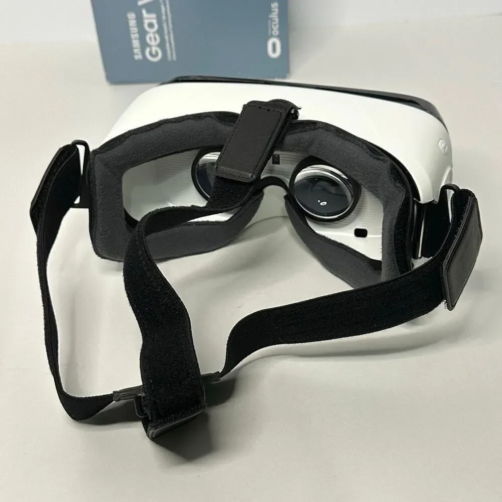 Samsung Gear VR Oculus Virtual Reality Headset